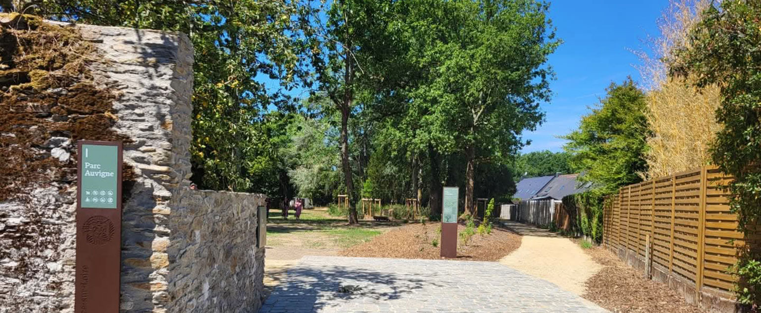 Création et ouverture du Parc Auvigne